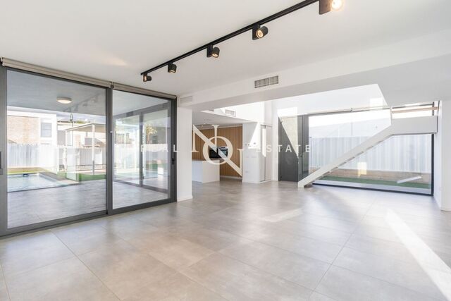Casa de luxe de 190 m2 amb piscina i vistes en lloguer a Bétera