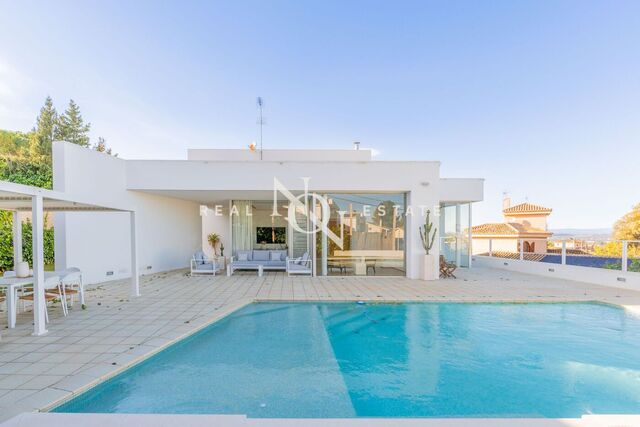 Chalet independiente en venta en Sierra Perenchiza - Cumbres de Calicanto - Santo Domingo