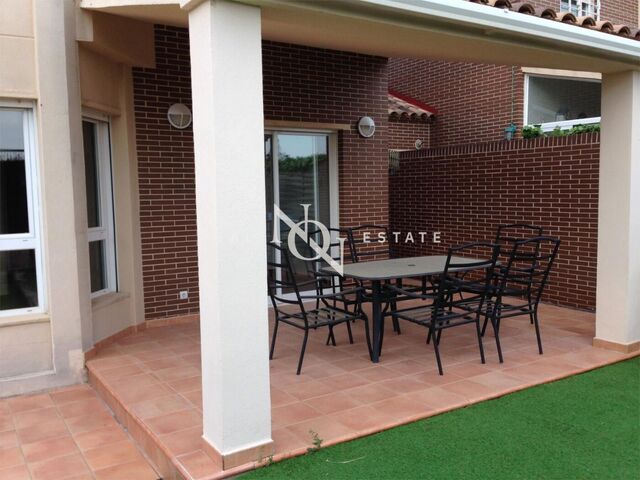 Casa de 230 m2 en lloguer a Bétera