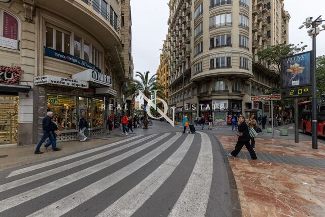 Pis de luxe de 230 m2 en venda a València