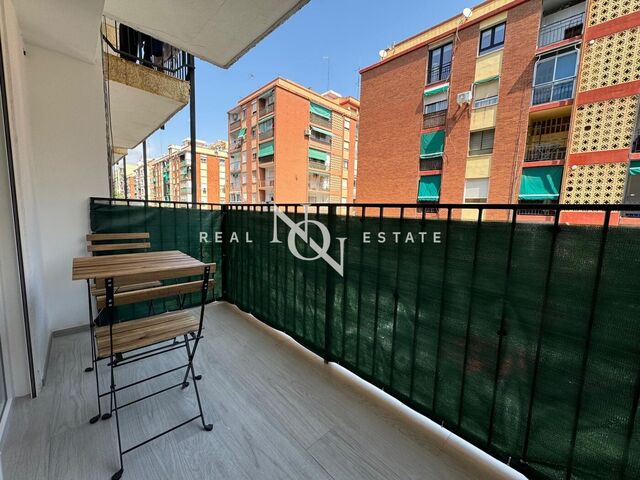 90 sqm flat for rent in L'Illa Perduda, València