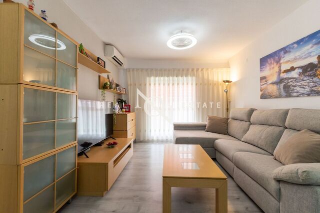 Casa de 113 m2 en venda a Benicalap, València