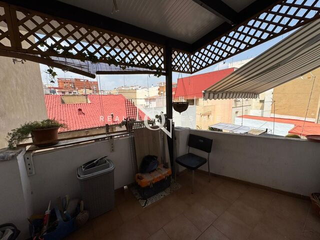 Piso  de 3 habitaciones con terraza en venta en Mislata
